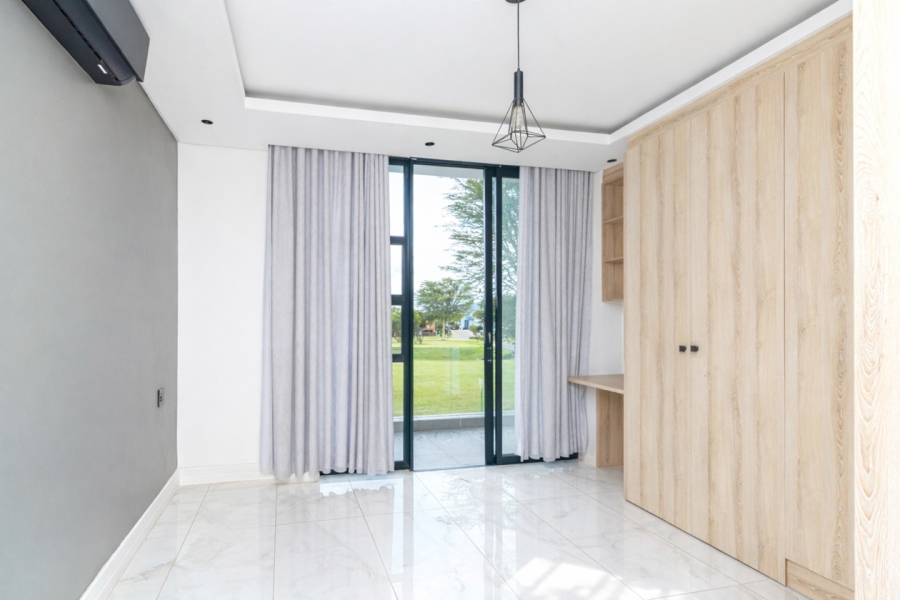 6 Bedroom Property for Sale in The Islands Estates North West